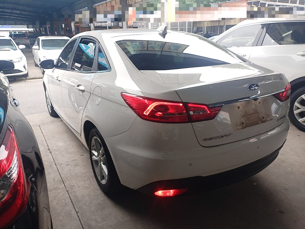 Escort 2019 Facelift 1.5L AT China VI photo 4