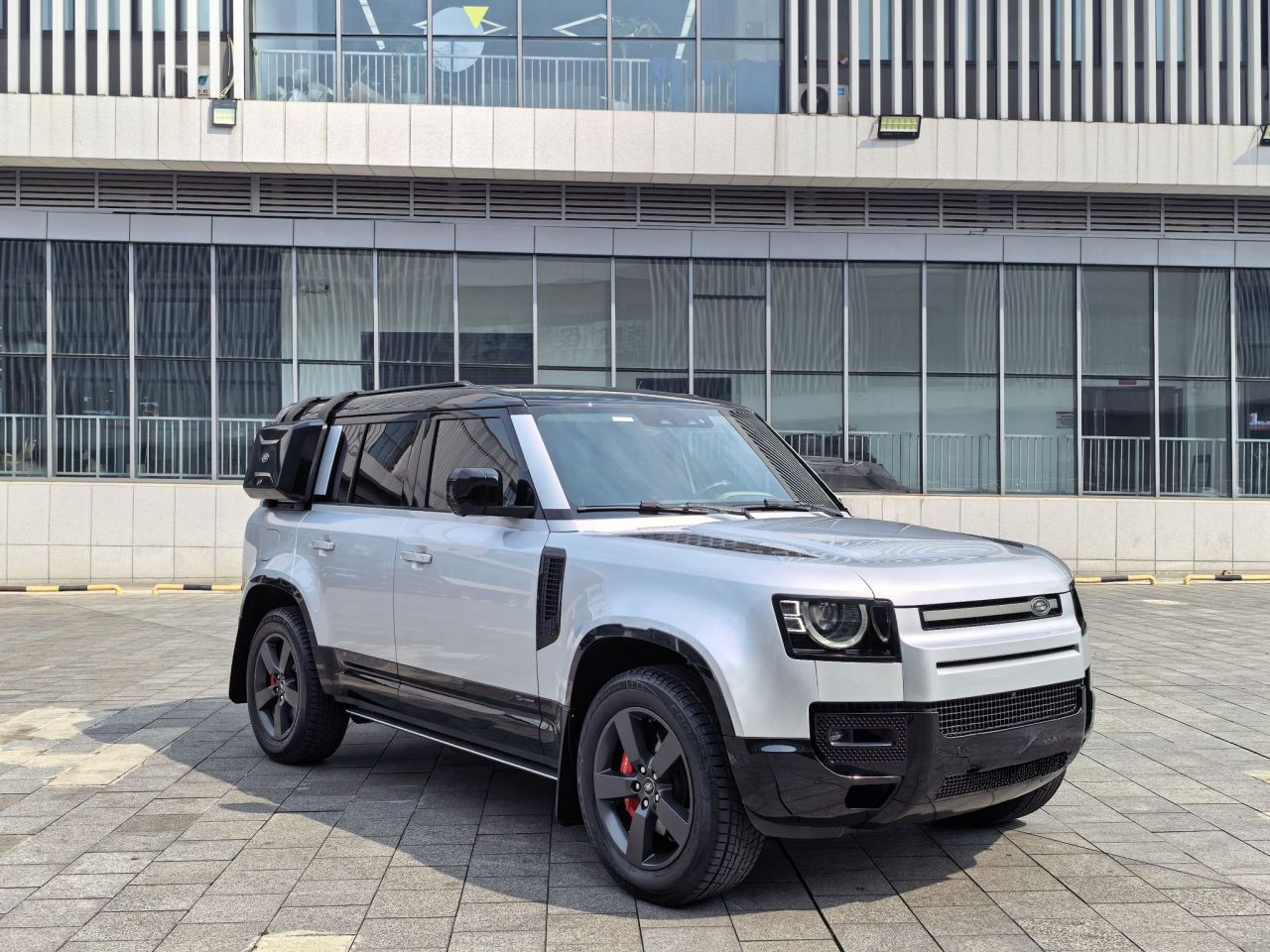 Defender 2021 110 P400 X-DYNAMIC HSE photo 4