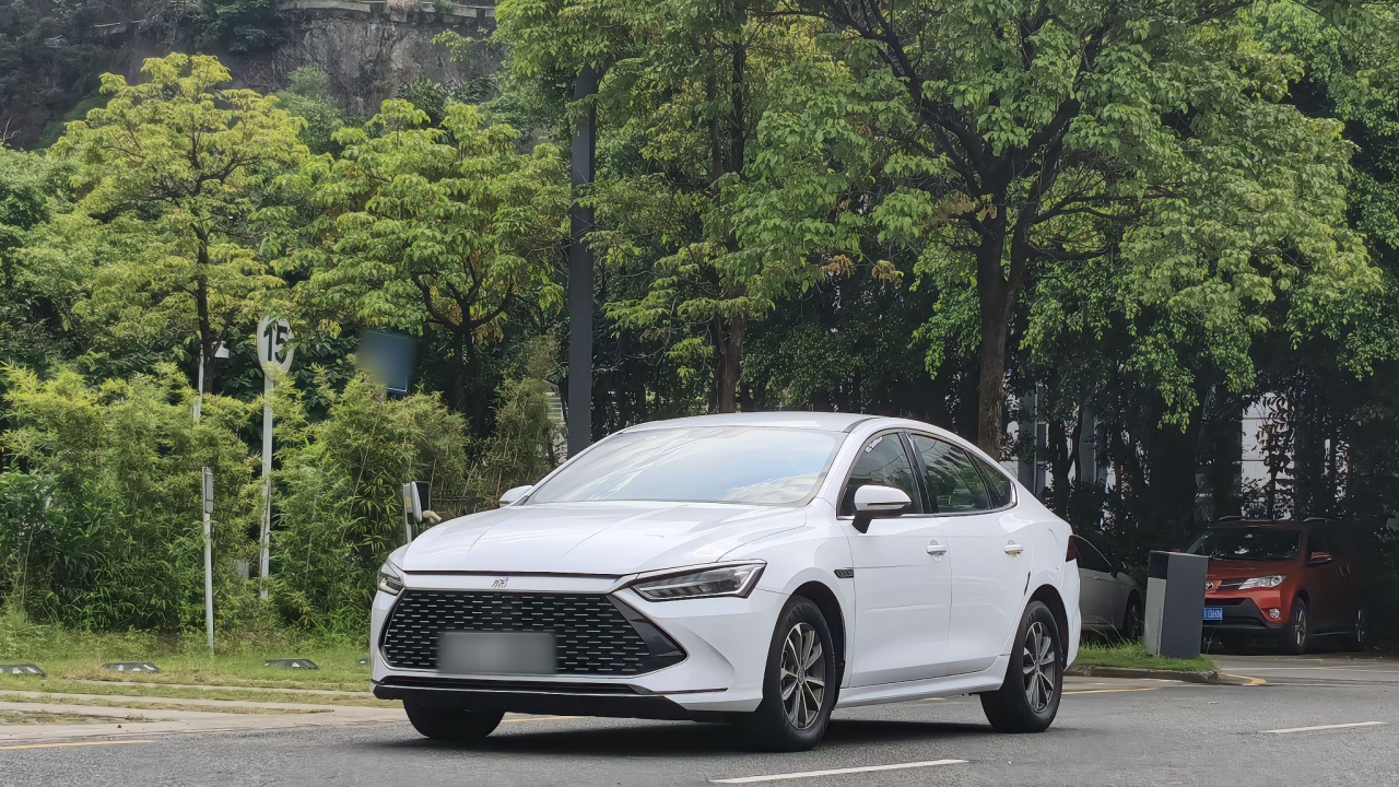 Qin PLUS 2021 DM-i 55KM Premium