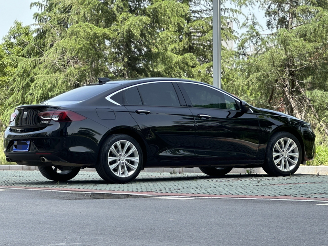 Regal 2024 28T photo 3