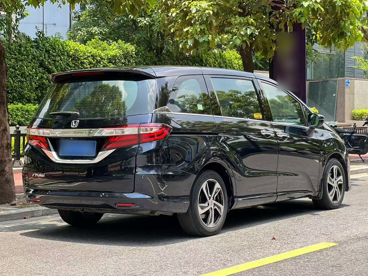 Odyssey 2015 Facelift 2.4L Luxury photo 4