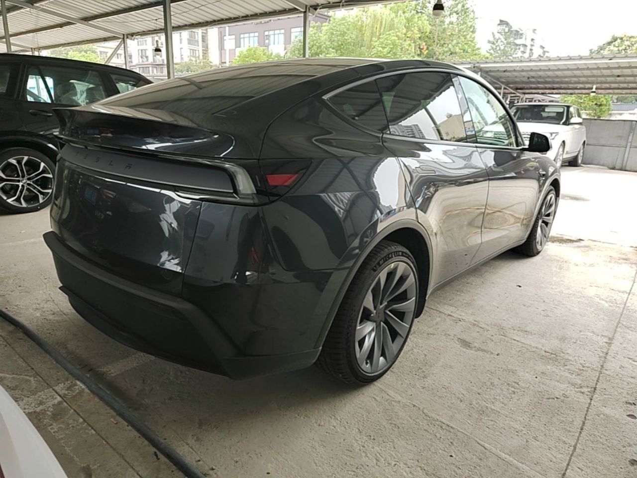 Model Y 2026 Long Range AWD photo 4