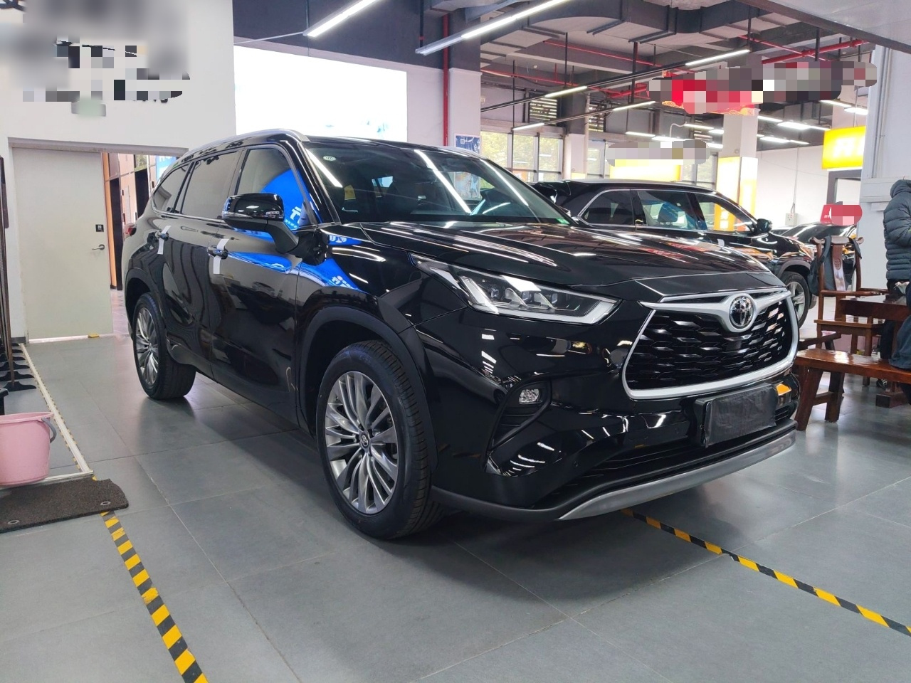 Highlander 2022 380T AWD Premium 7-Seater photo 3