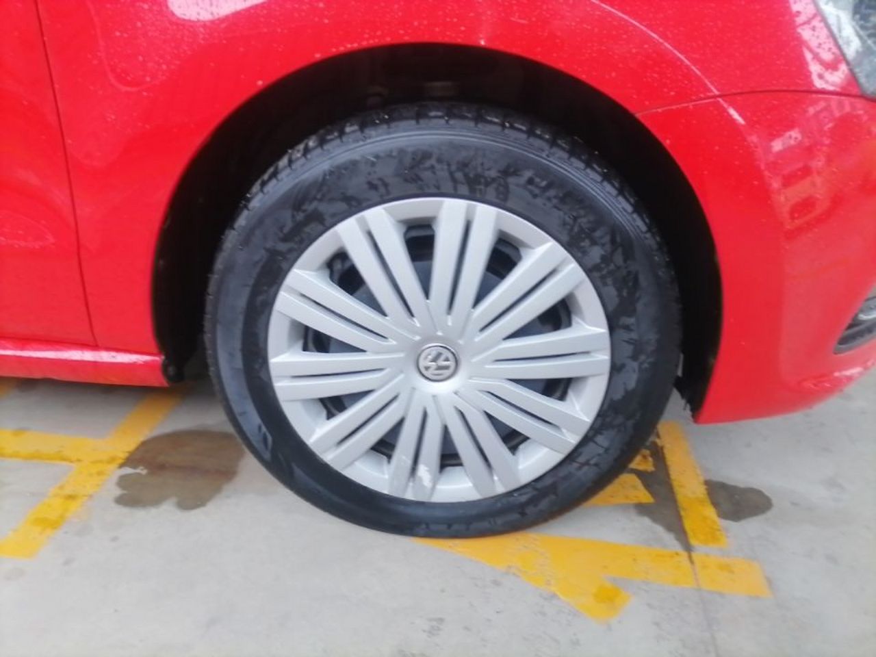 Polo 2016 1.6L AT Comfort photo 5