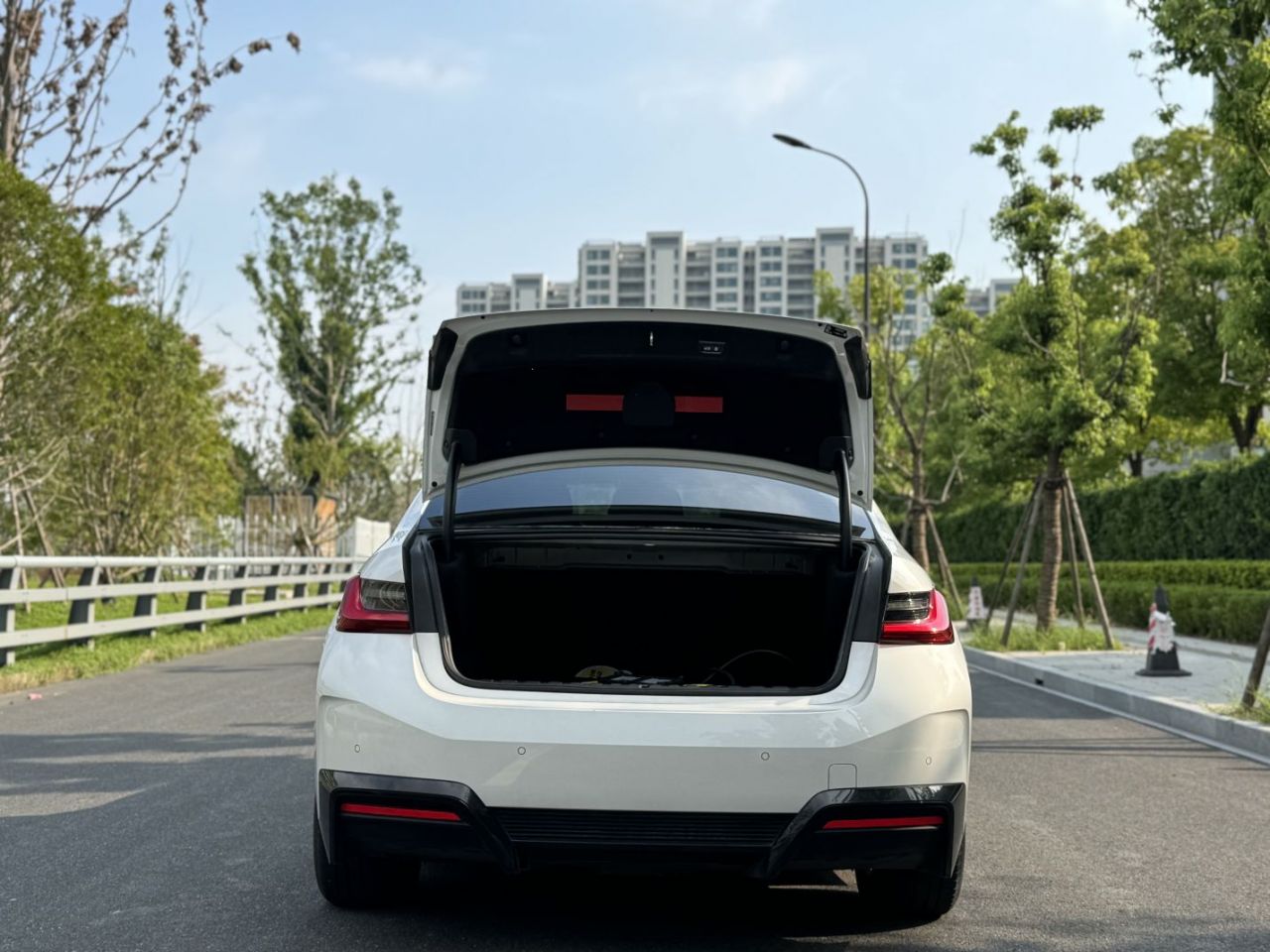 i3 2022 eDrive 35 L photo 4