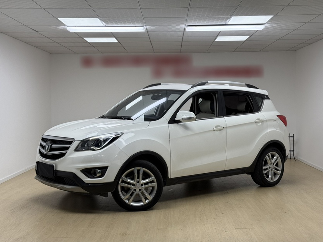 CS35 2017 1.6L AT Luxury