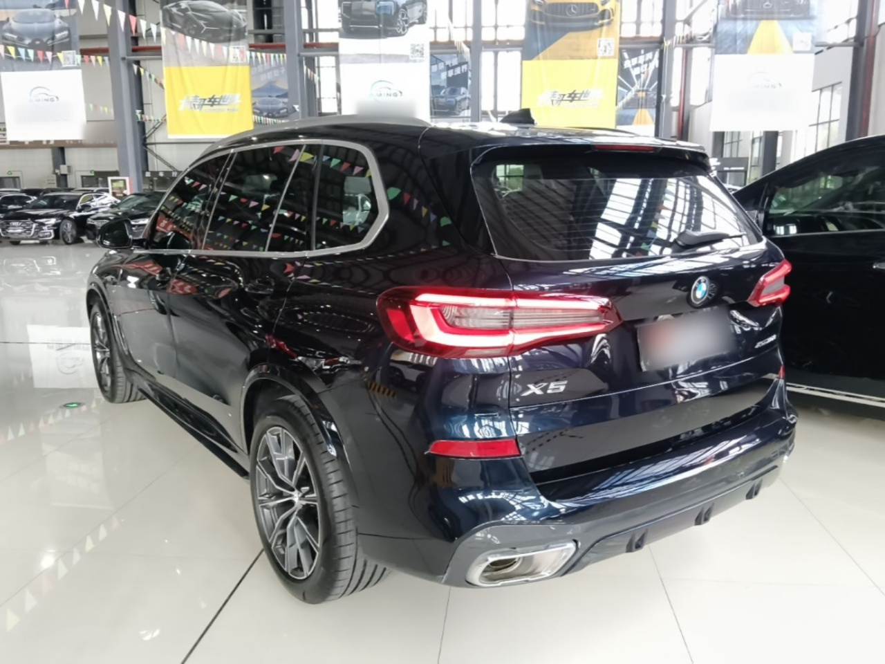 X5 2022 Facelift xDrive 30Li Exclusive M Sport Package photo 4