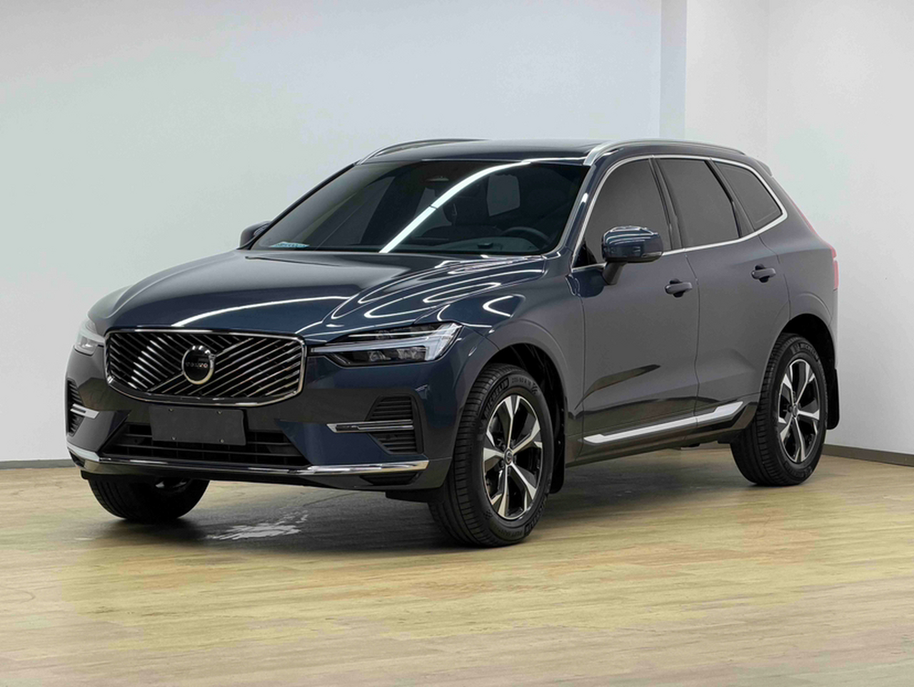 XC60 2025 B5 AWD Luxury