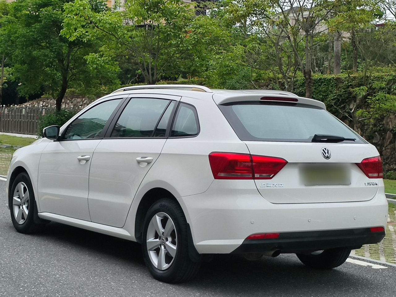 2013 1.6L AT photo 4