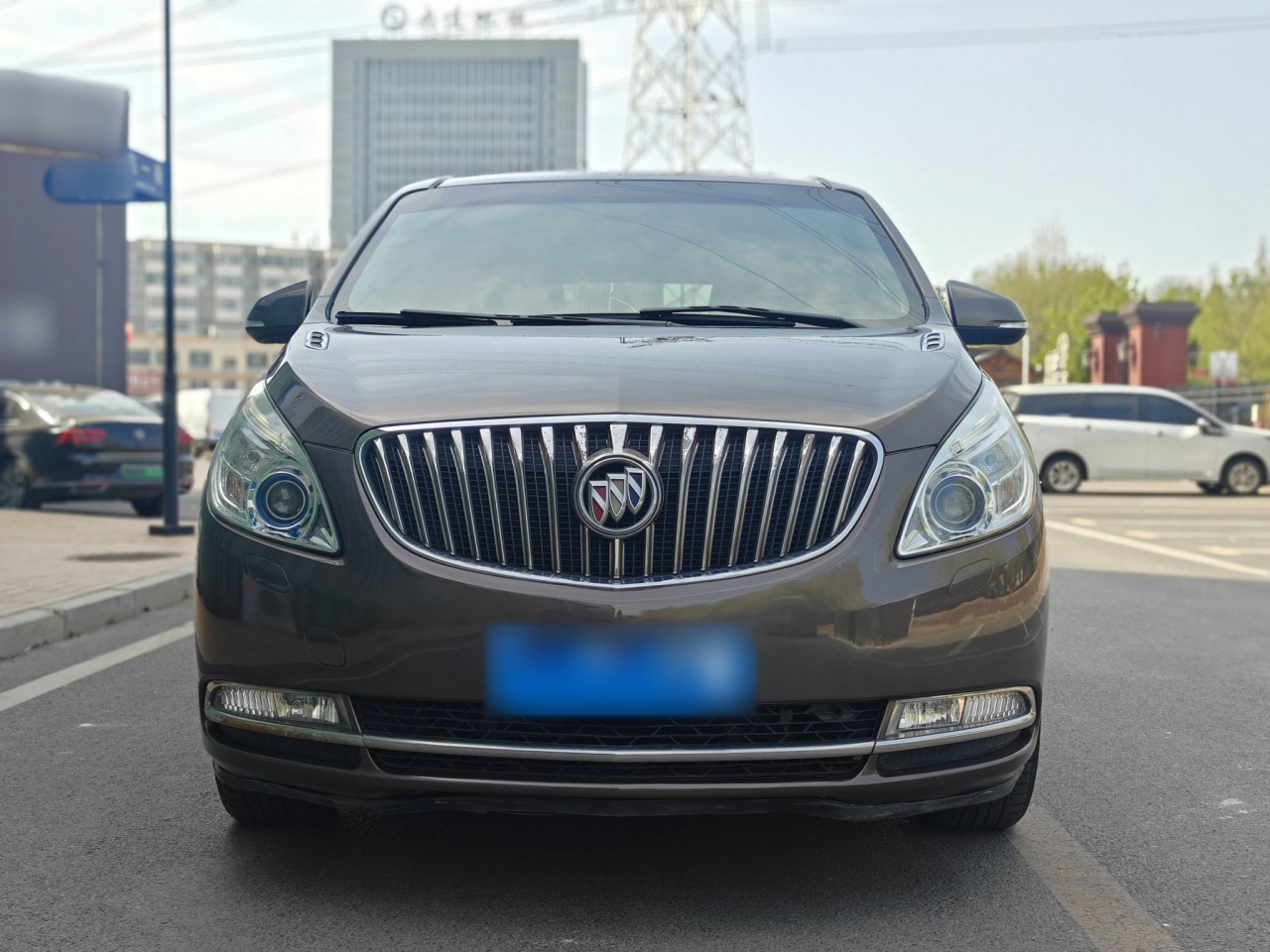 GL8 2015 2.4L Luxury Business Exclusive photo 2