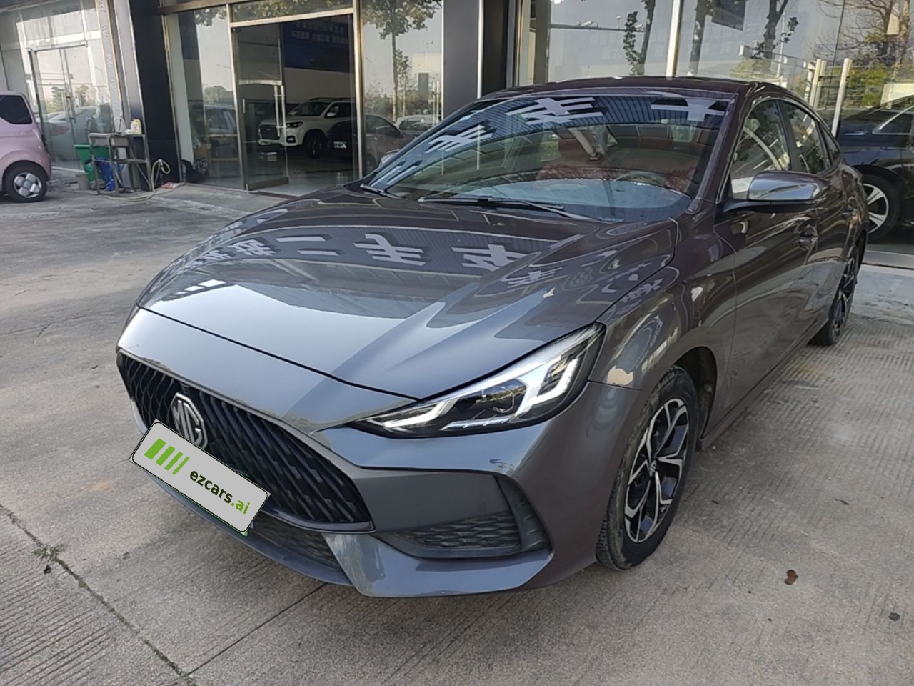 MG5 2023 180DVVT MT Luxury