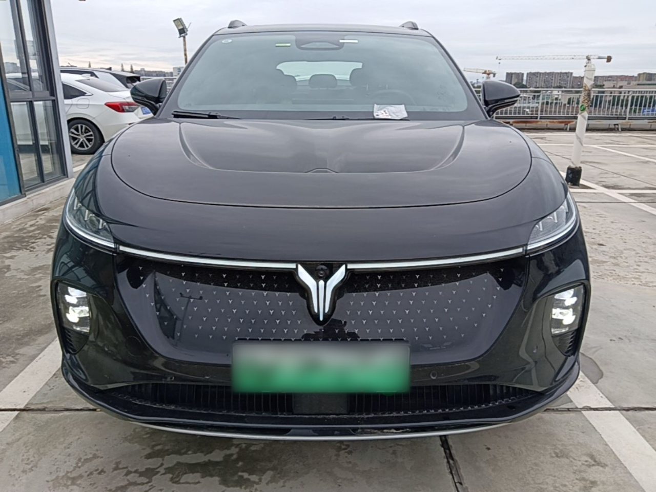 Voyah 2024 AWD photo 2