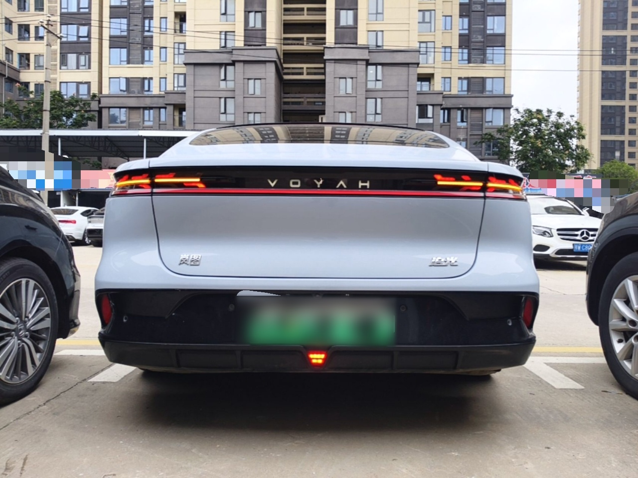 Voyah Passion 2023 AWD Flagship photo 3