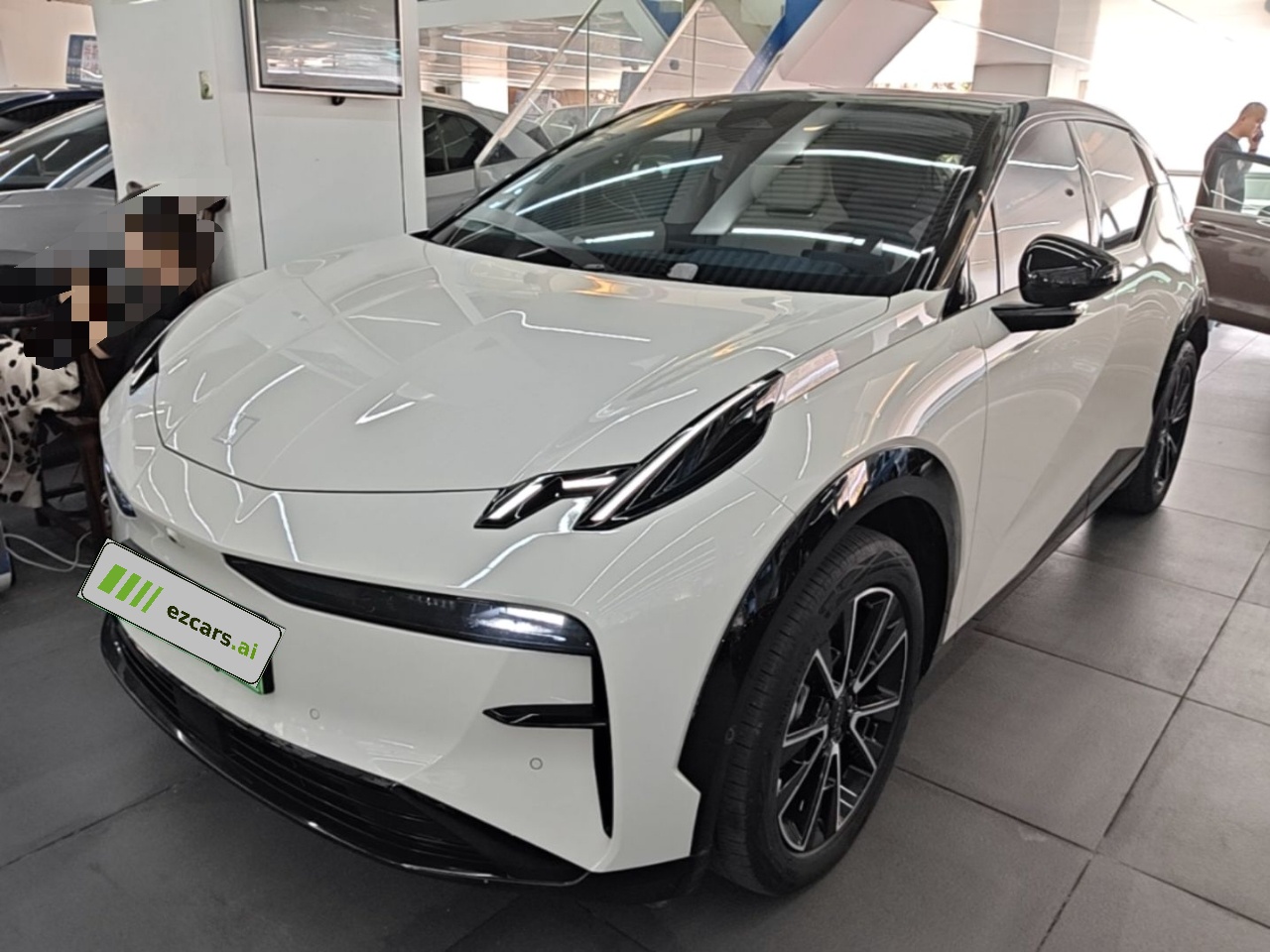 X 2023 RWD YOU 4-Seater