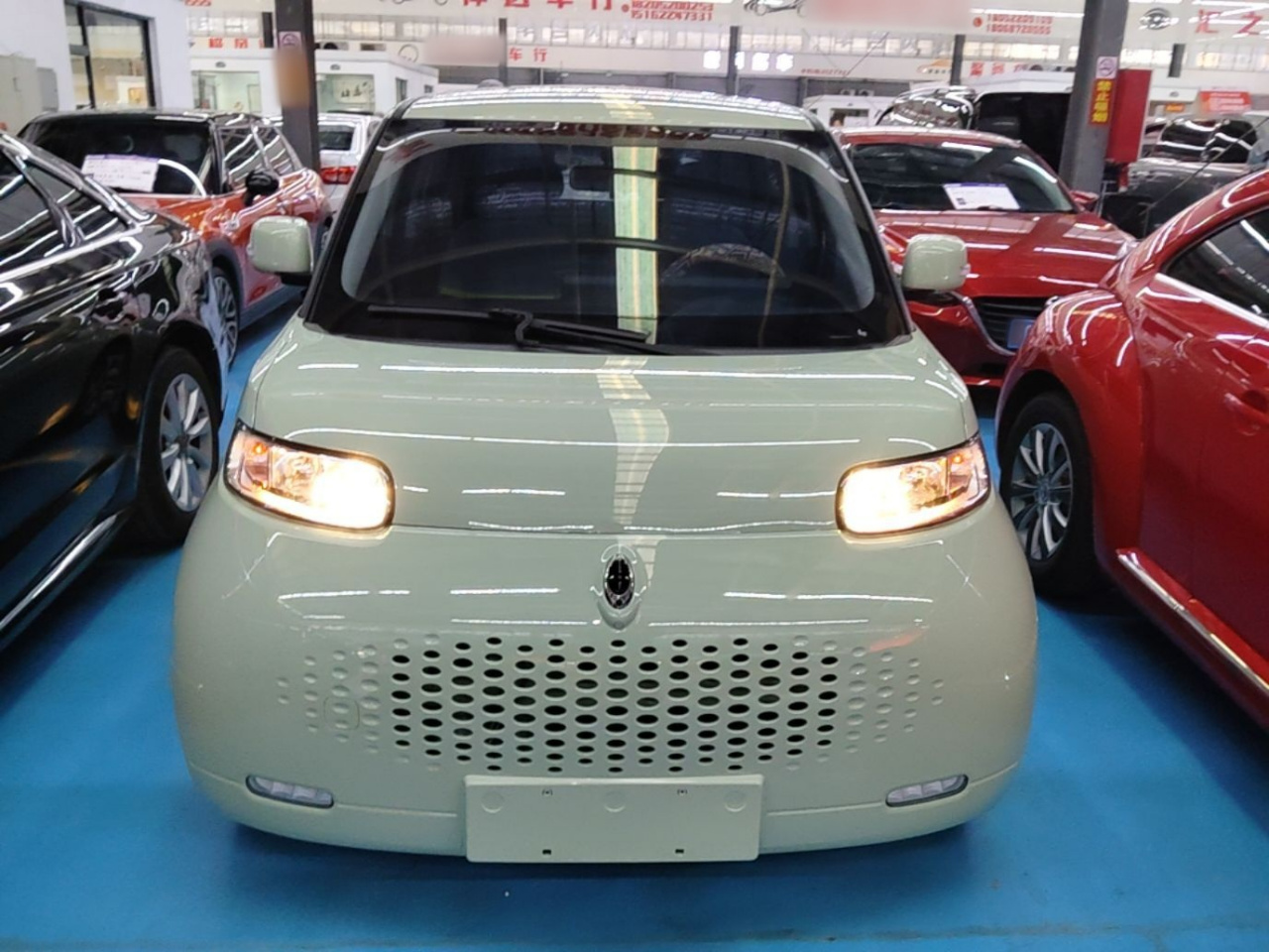 2020 305km Luxury photo 2