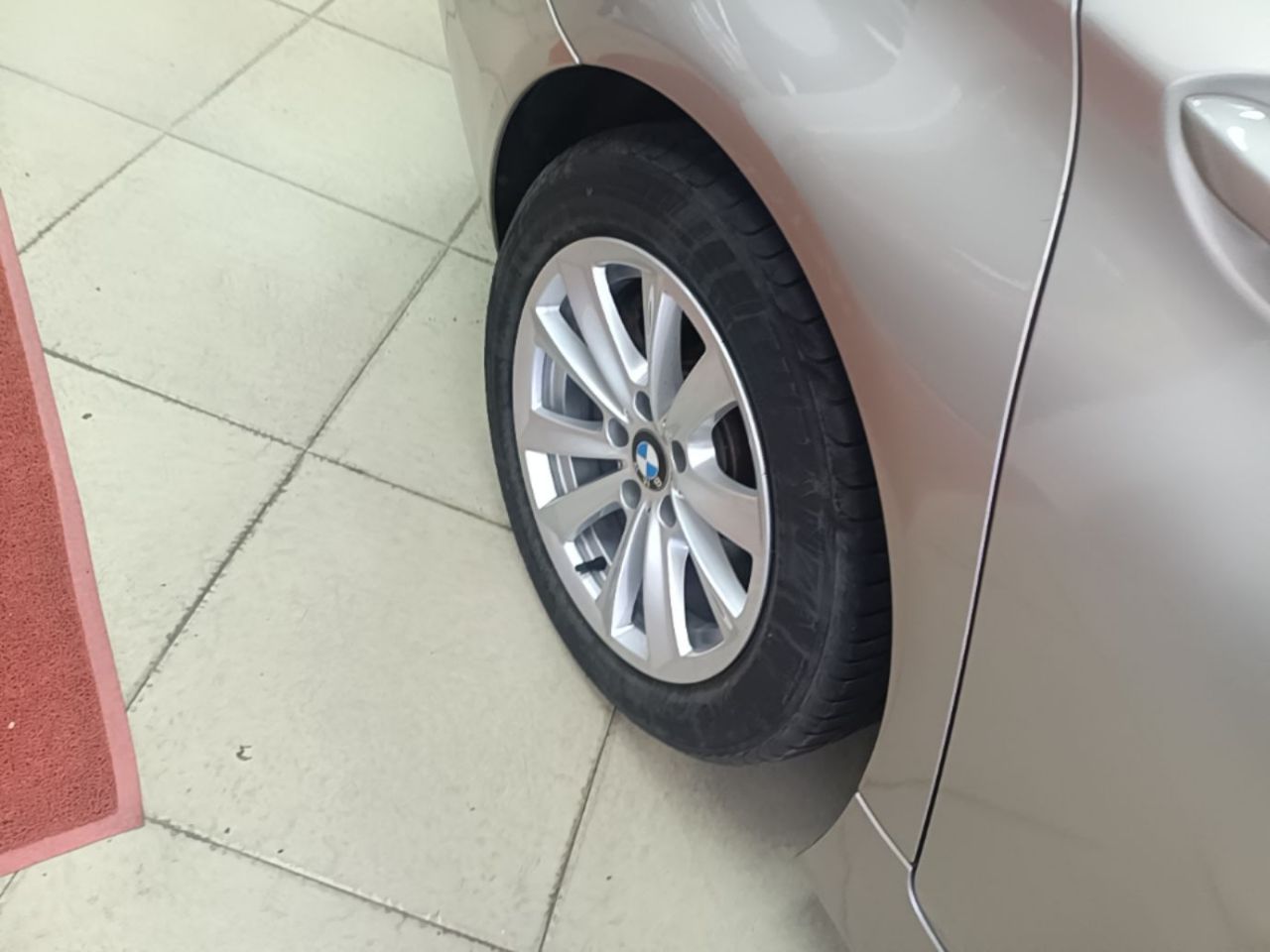 5 Series 2017 520Li photo 3