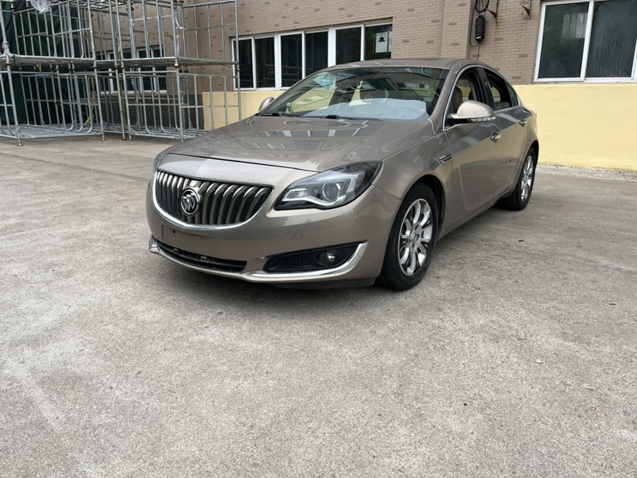 Regal 2014 2.0L Elite Fashion