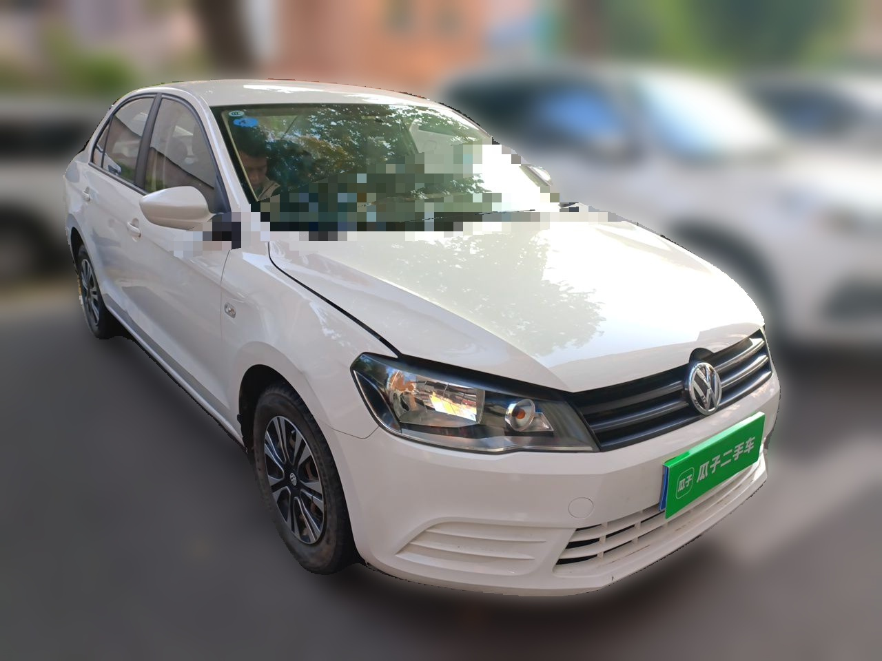 2015 1.6L MT Fashion photo 3