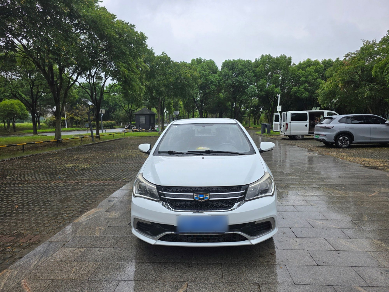2016 1.5L MT Progressive photo 3