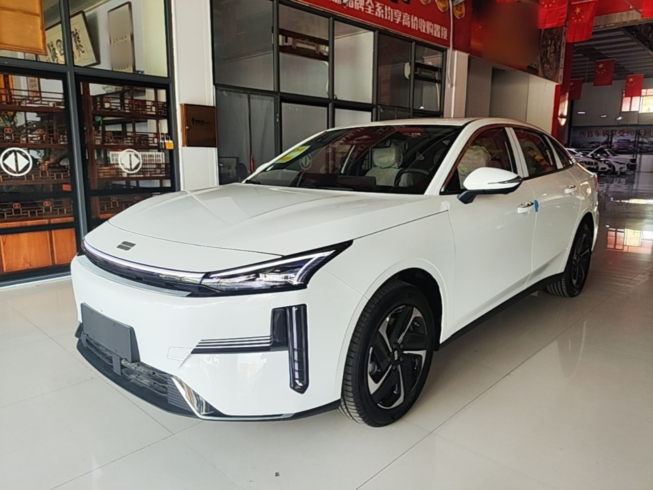 Galaxy L6 2025 EM-i 140km Explorer +