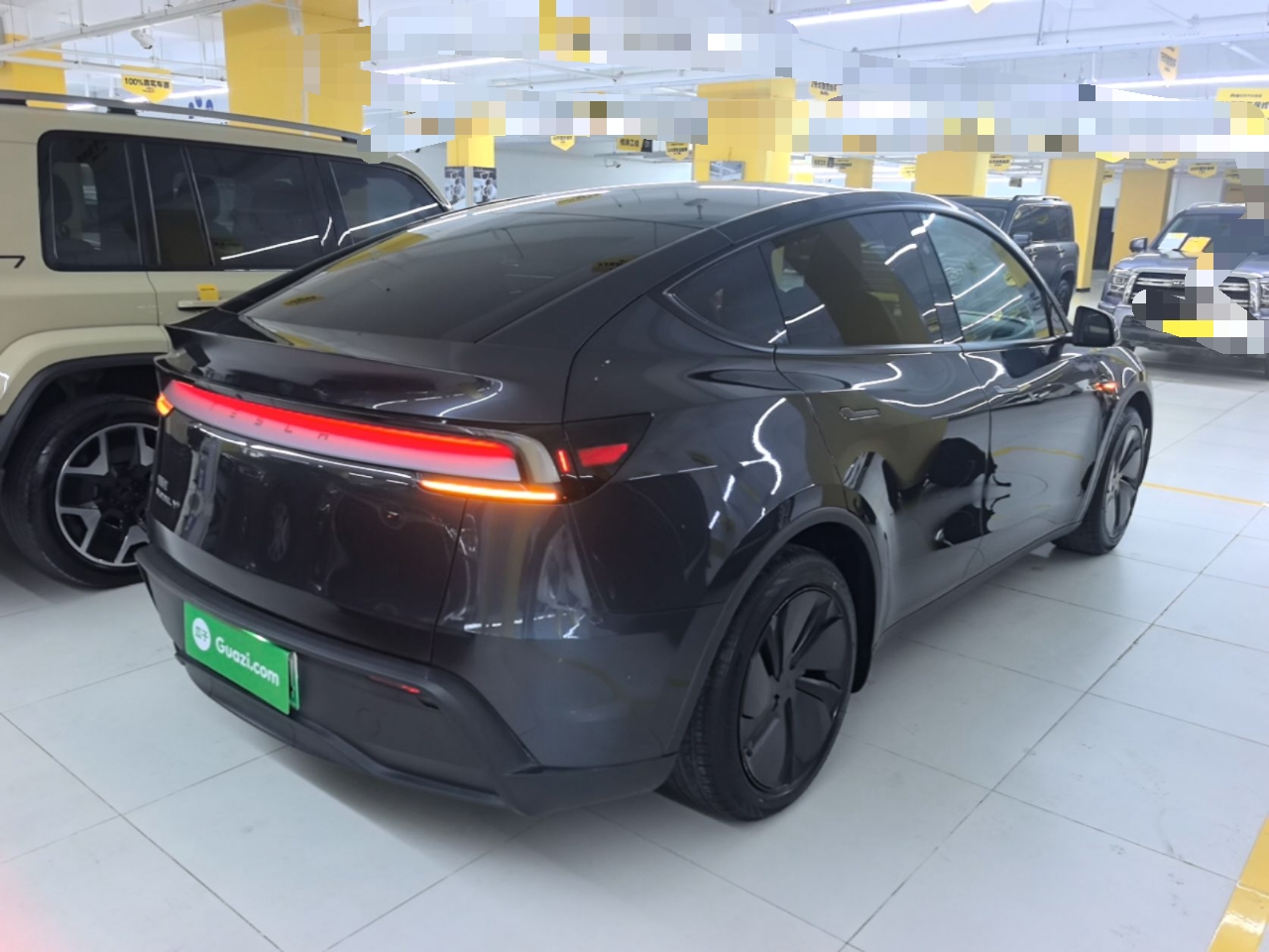 Model Y 2025 RWD photo 4