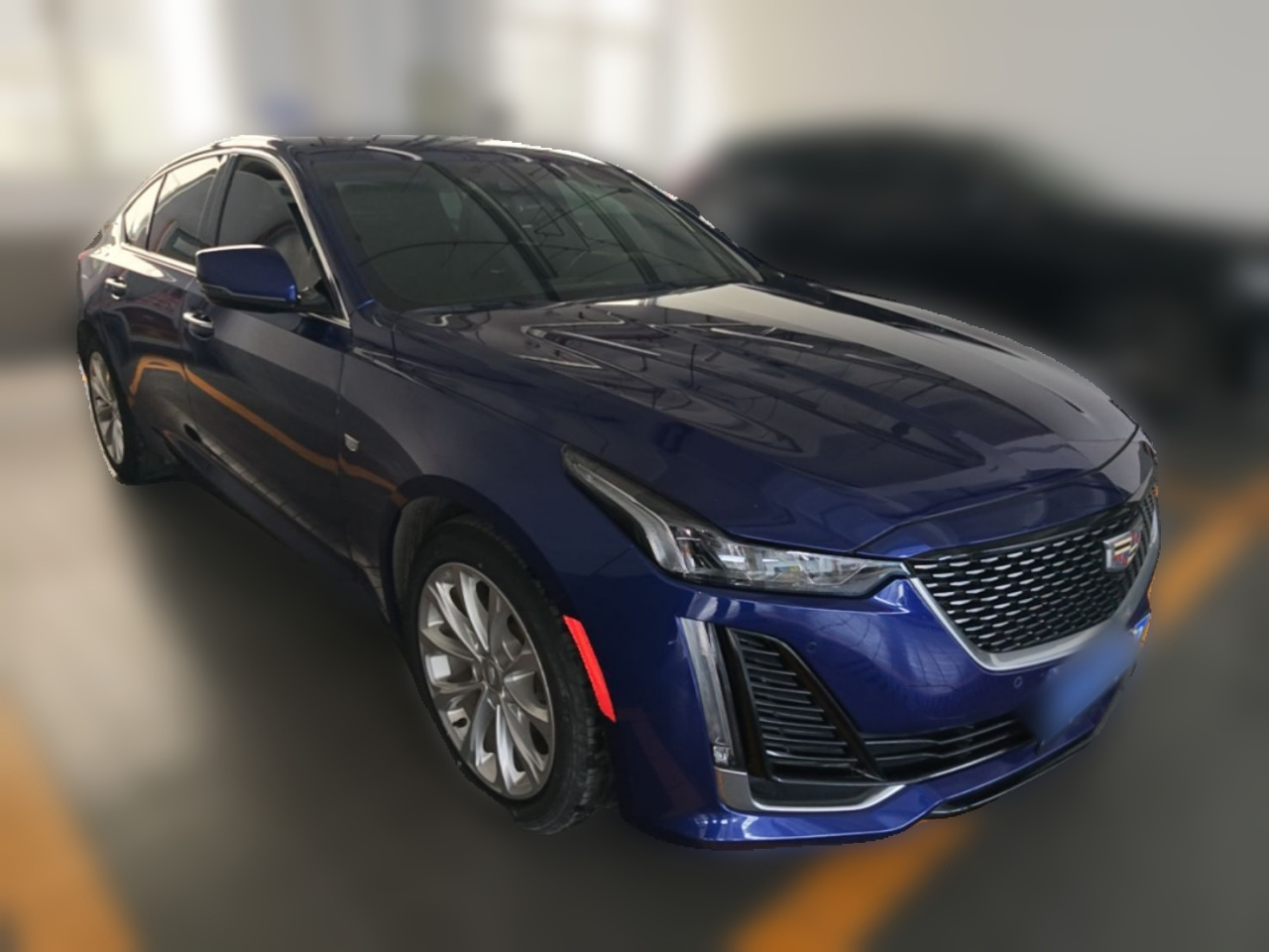 CT5 2023 28T Luxury Standard photo 3