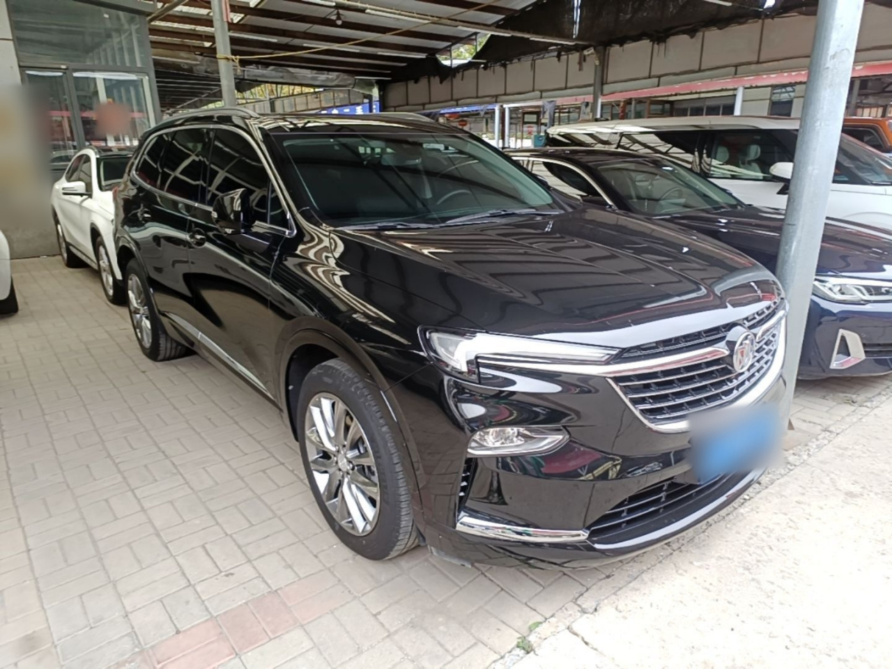 2022 652T AWD Premium 7-Seater photo 3