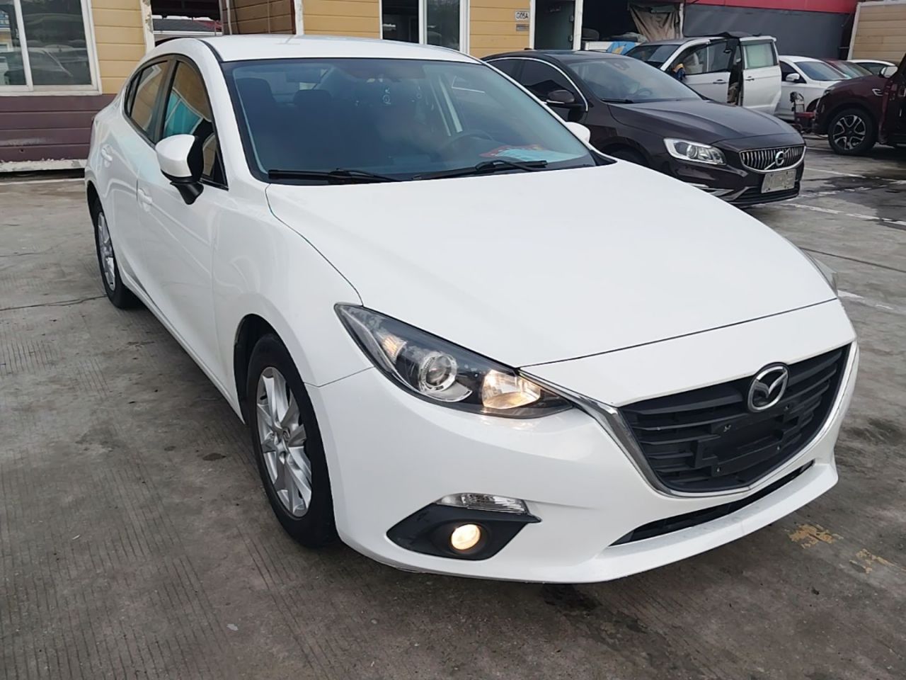 3 Axela 2016 Sedan 1.5L MT Comfort photo 5