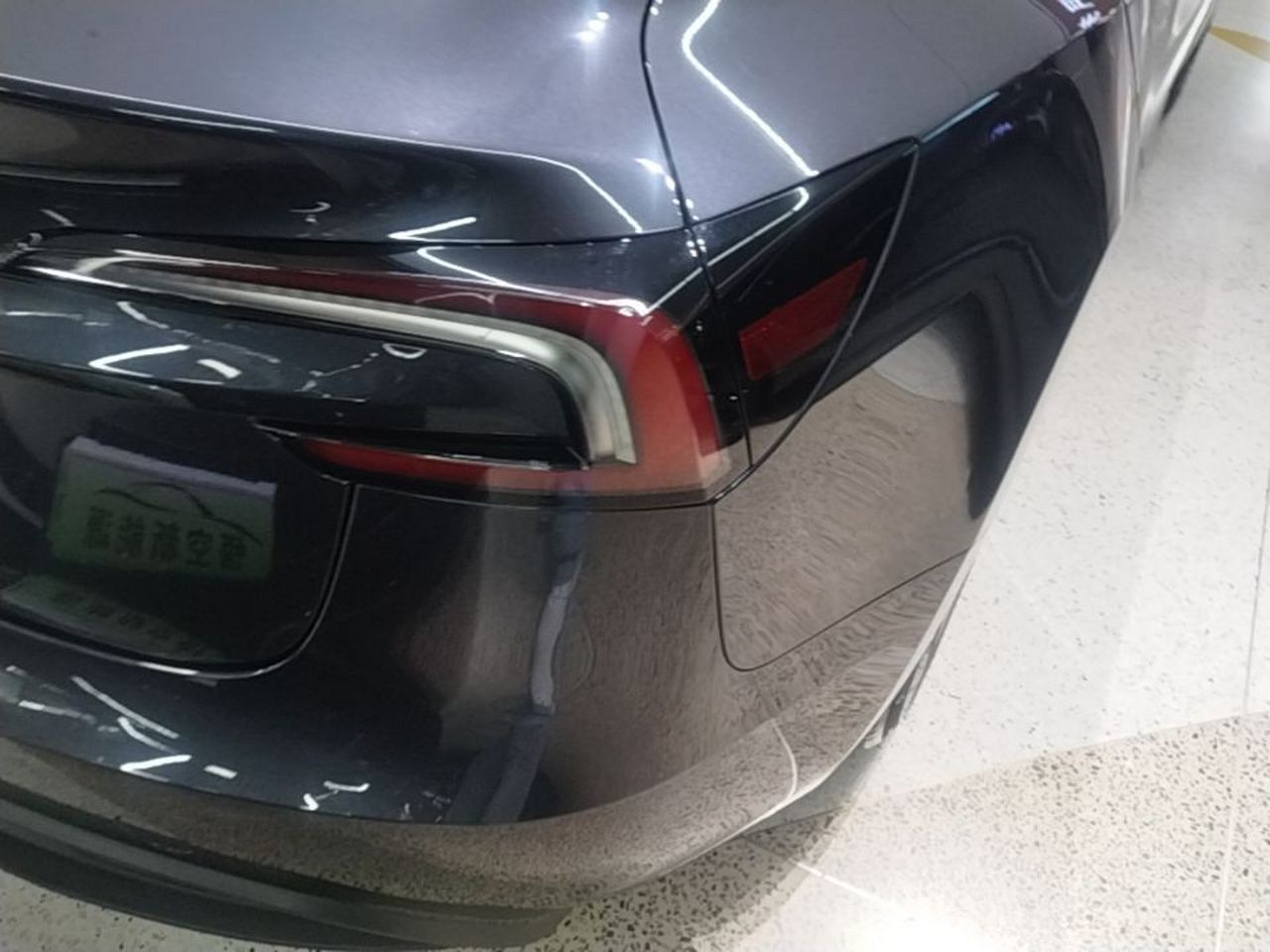 Model 3 2023 RWD photo 2