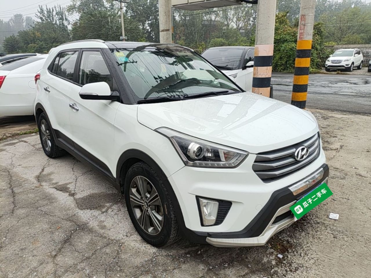 ix25 2015 2.0L AT RWD Smart GLS photo 3