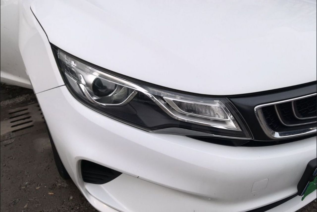 Emgrand GL 2018 1.8L DCT Elite Connected photo 3