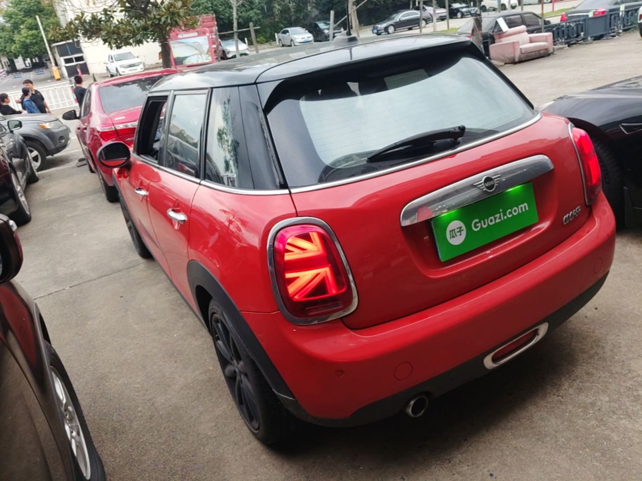 2019 1.5T COOPER 5-Door photo 4