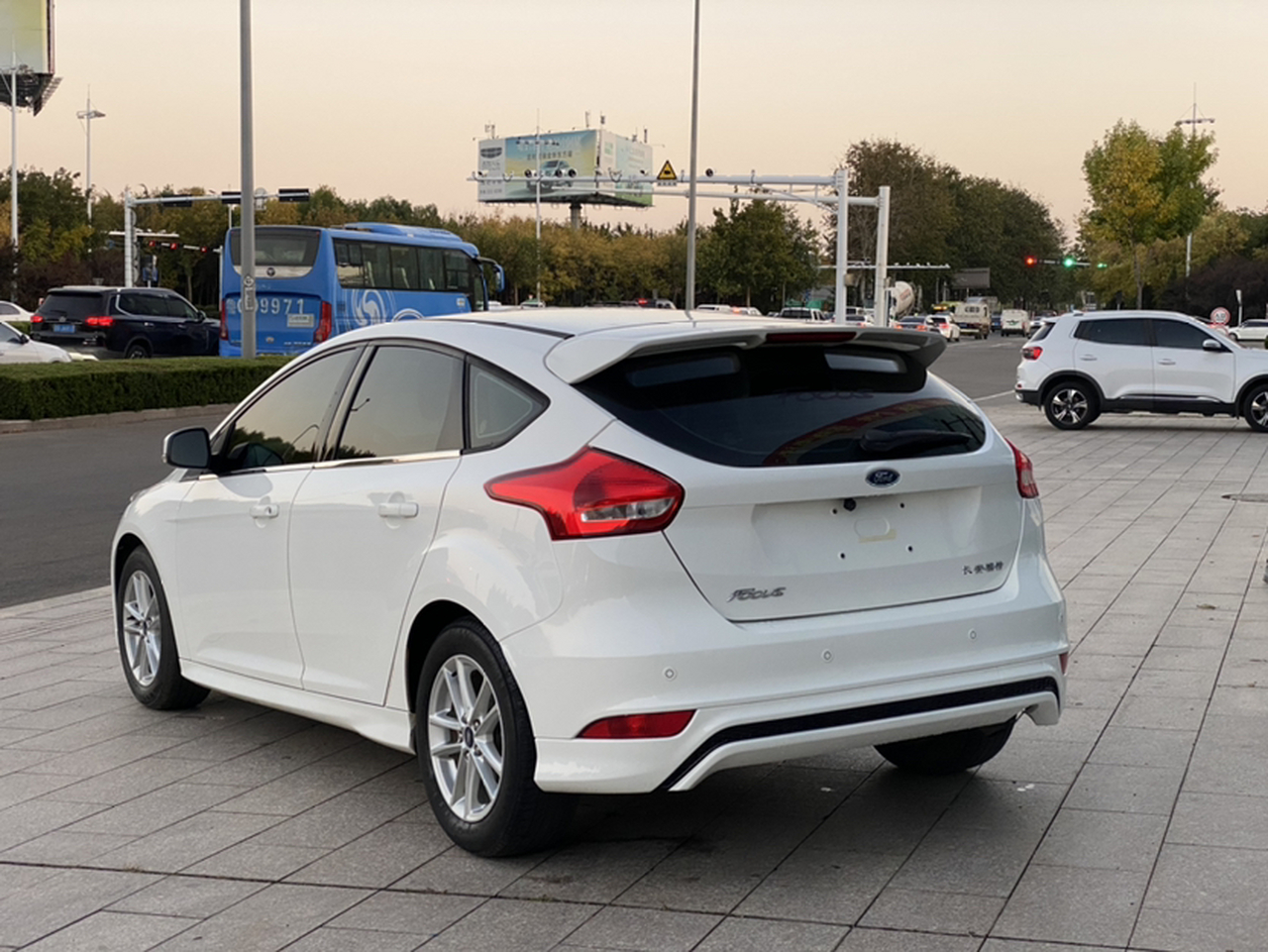 Focus 2015 Hatchback 1.6L MT photo 4