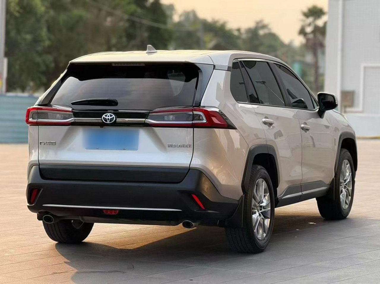 Wildlander 2020 2.0L CVT RWD Luxury photo 2