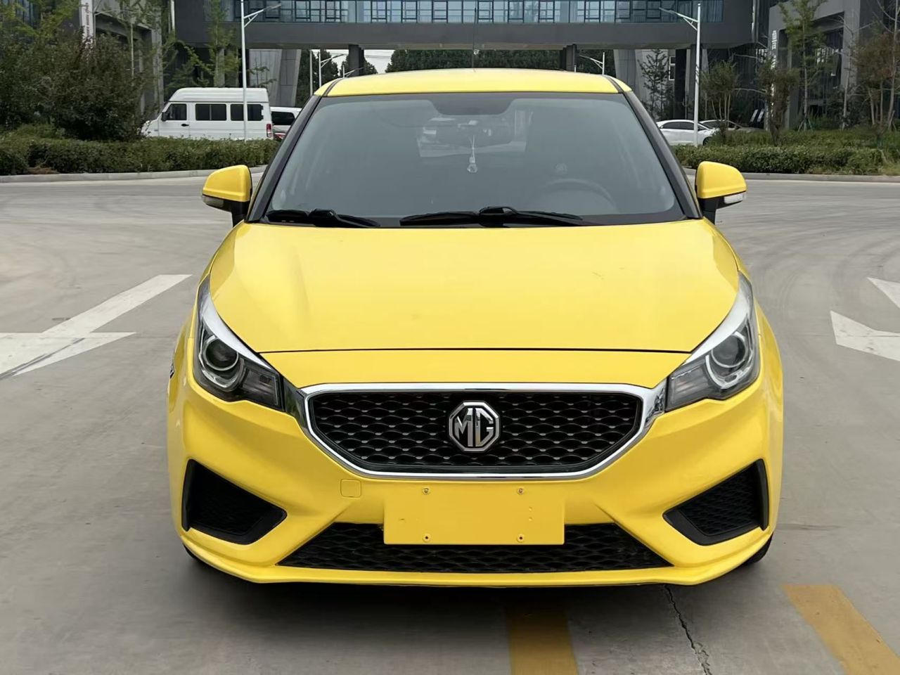 3 2017 1.5L AT Connected Elite photo 3