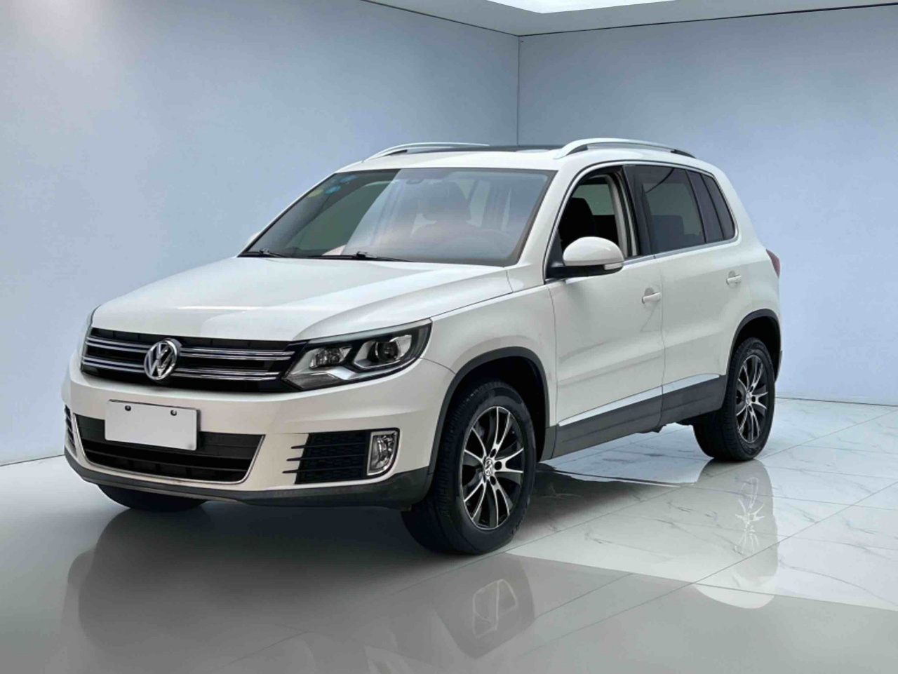 Tiguan 2015 1.8TSI AT RWD Luxury