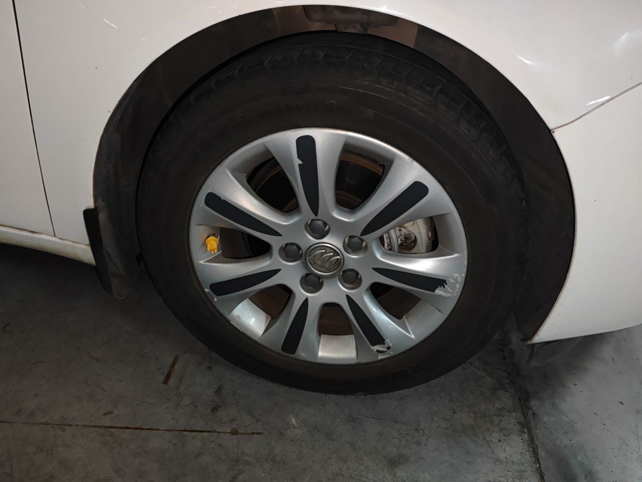 Regal 2015 1.6T Elite Tech photo 2
