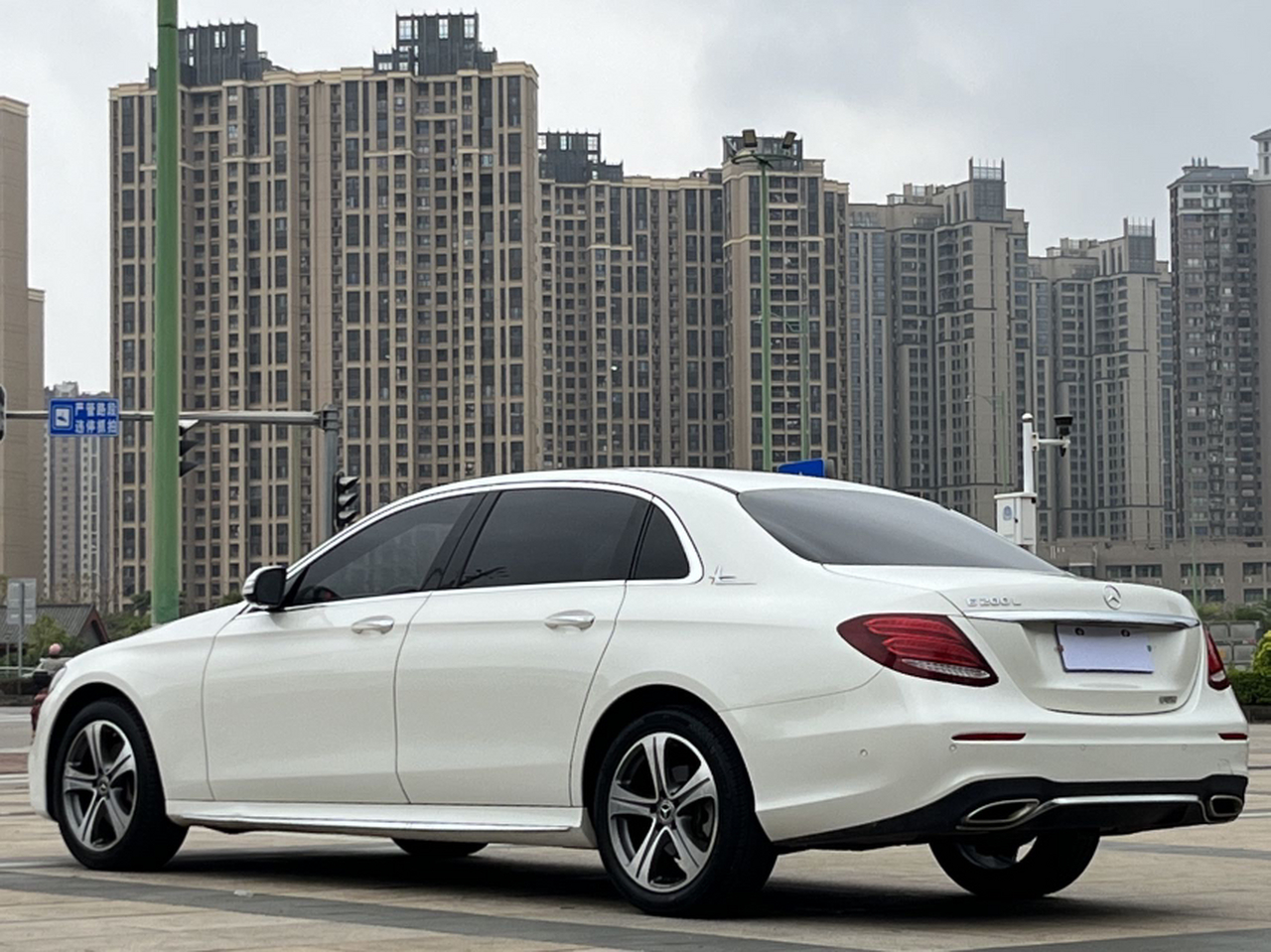E-Class 2016 E 200 L Sport photo 3
