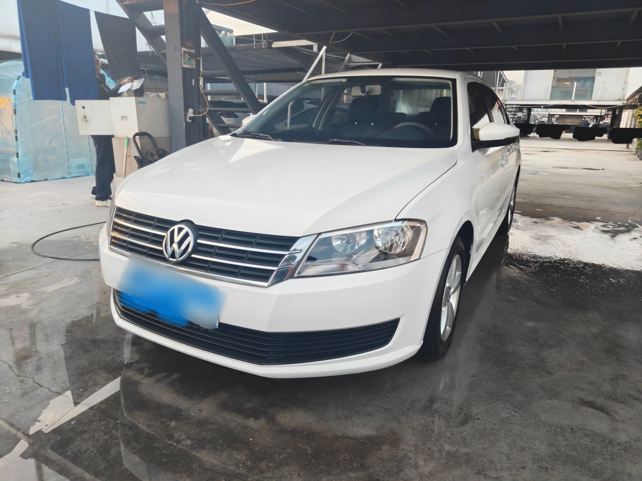 Lavida 2017 1.6L AT photo 3