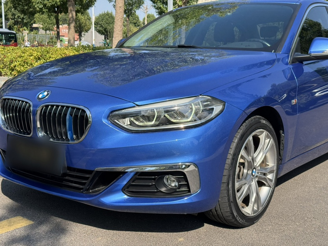 1 Series 2017 120i Design Package photo 2