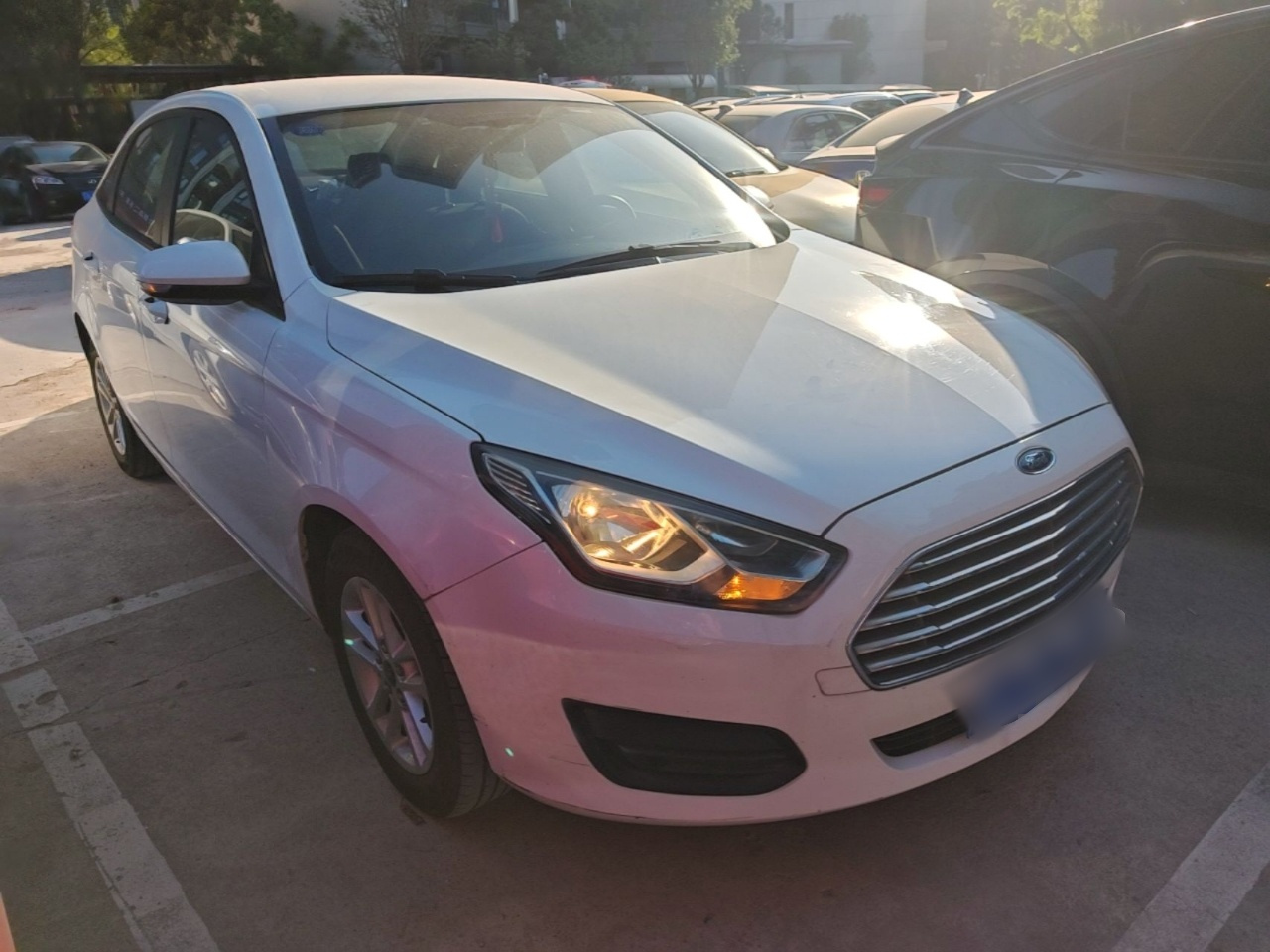 Escort 2019 Facelift 1.5L AT China VI photo 3