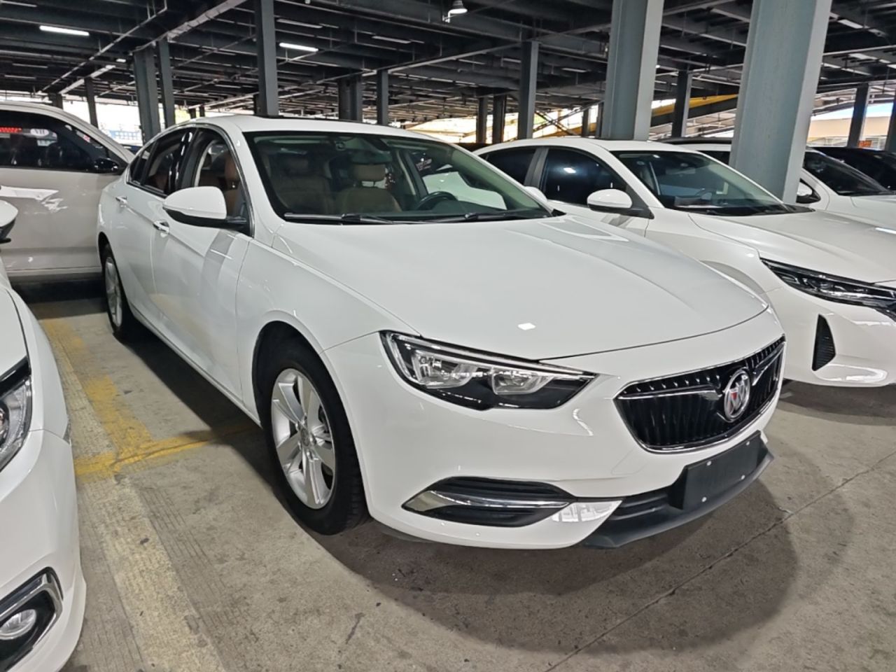 Regal 2019 20T Elite China VI photo 3