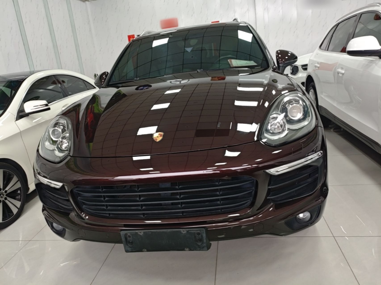2016 Cayenne Platinum Edition 3.0T photo 2