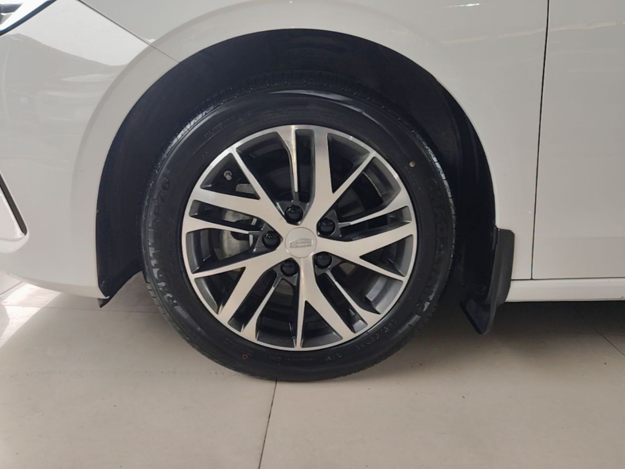 Emgrand 2025 4 1.5L CVT photo 3