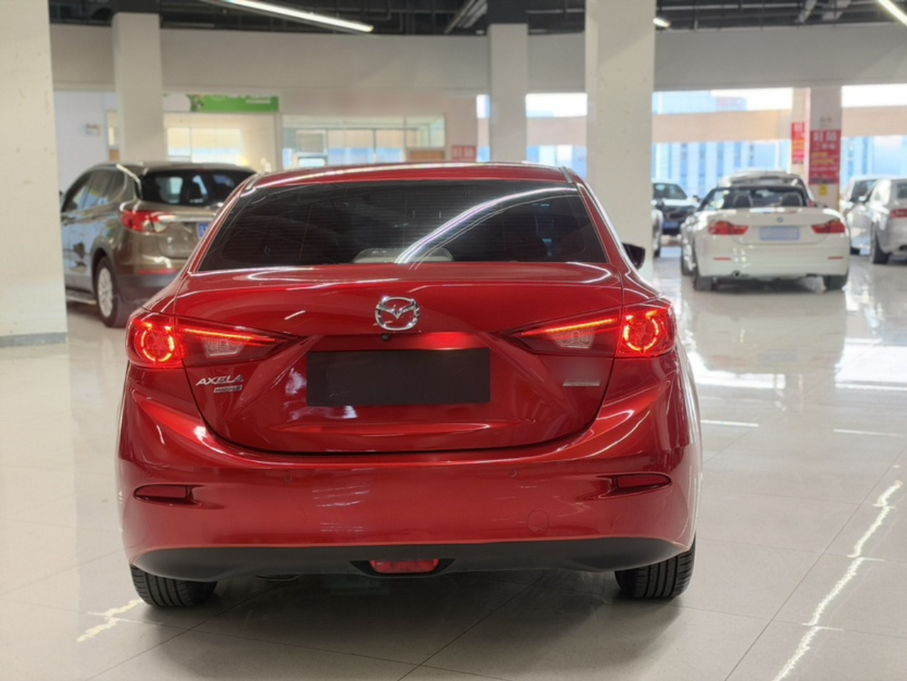 3 Axela 2017 Sedan 1.5L AT Luxury China V photo 3