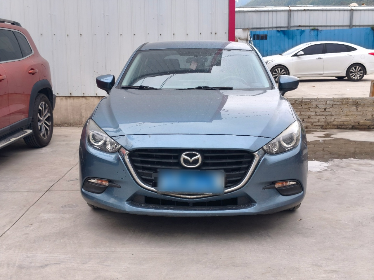 3 Axela 2017 Hatchback 1.5L MT Comfort China V photo 2