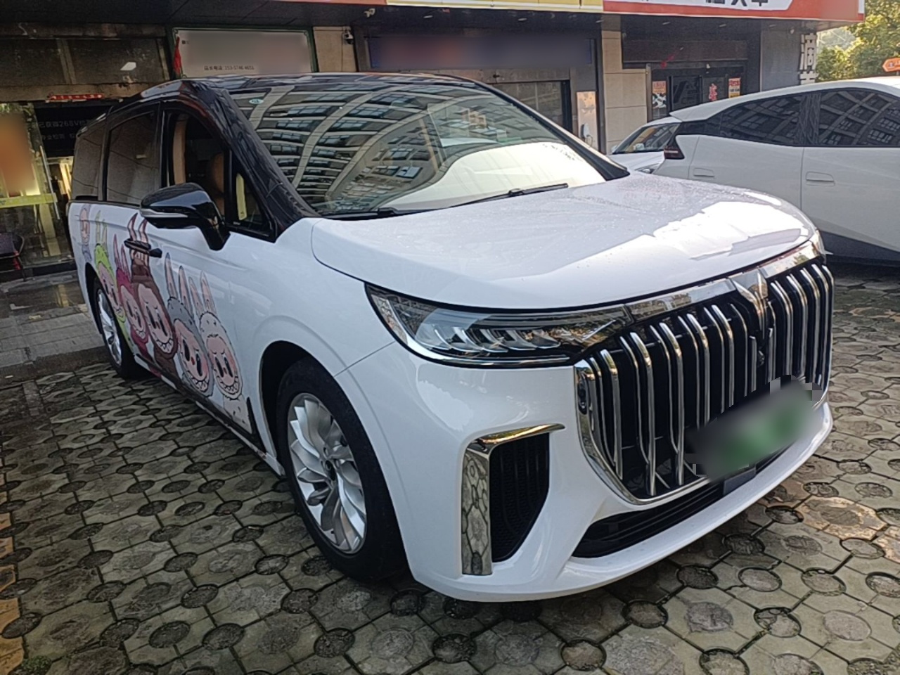 Voyah Dreamer 2024 PHEV Extended Range Premium photo 3