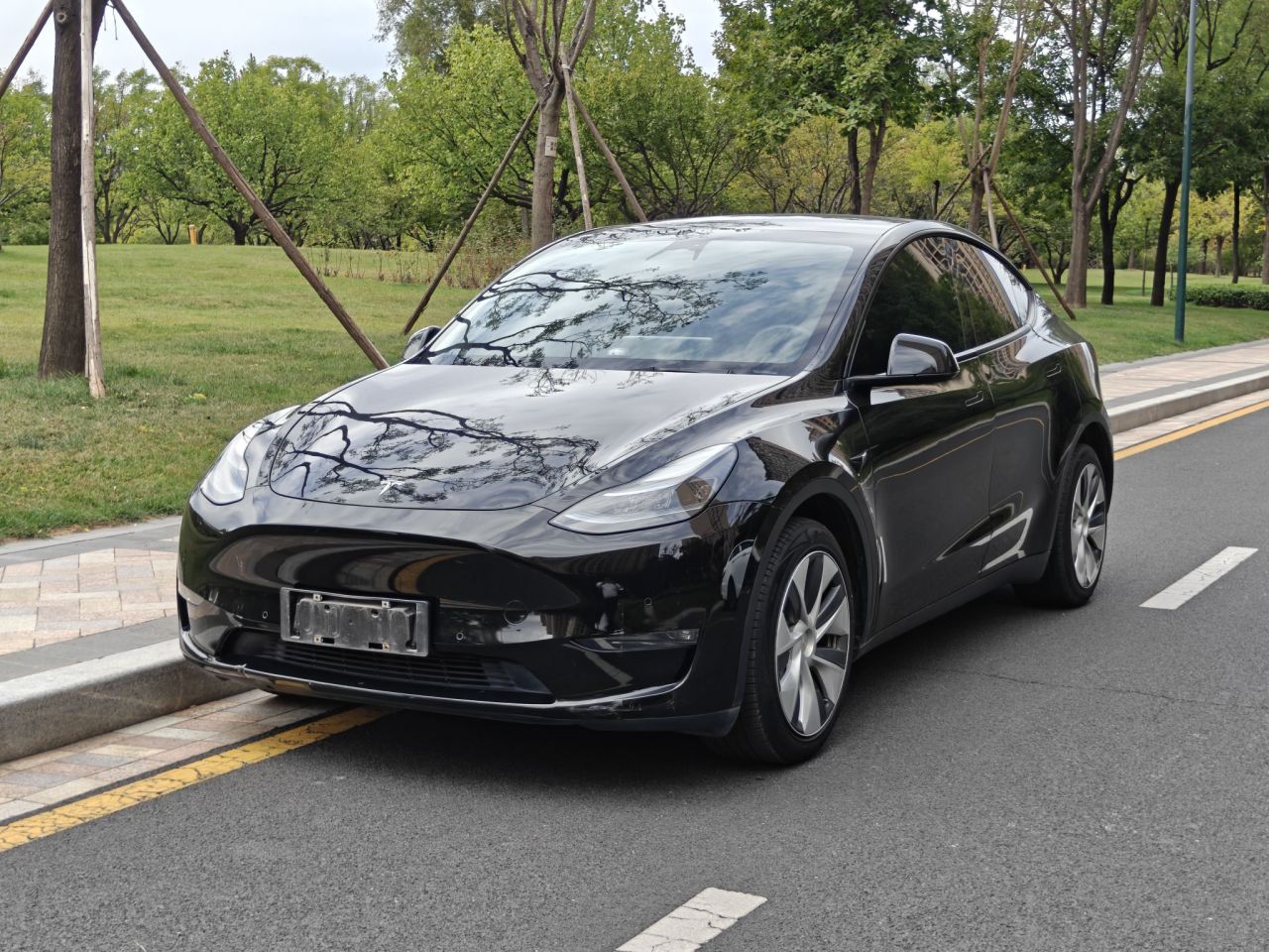 Model Y 2021 Long Range AWD 3D7