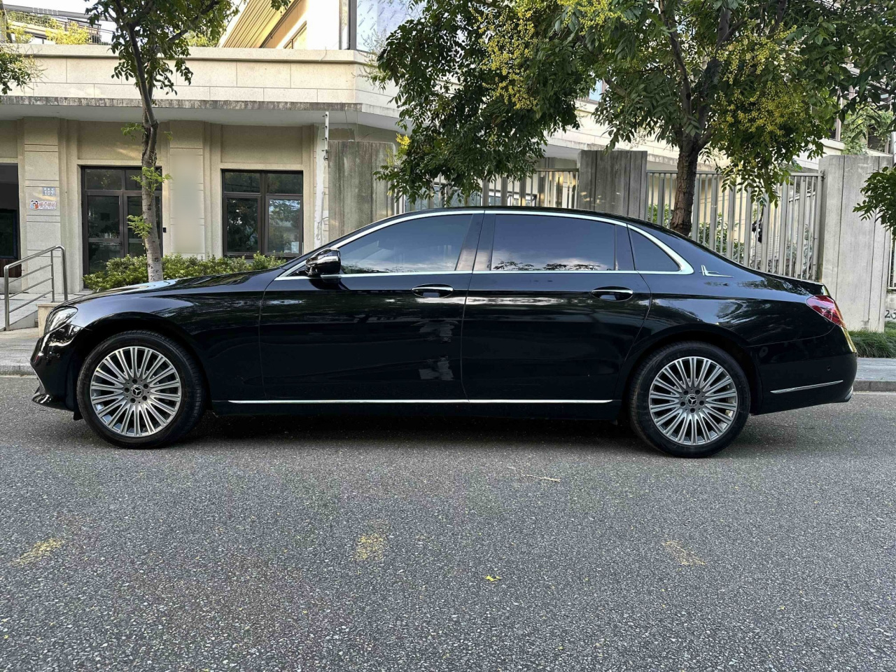 E-Class 2020 E 300 L Luxury photo 4