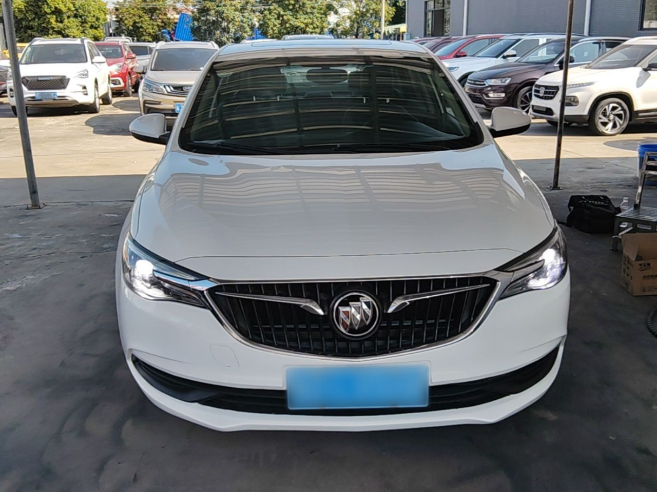 Excelle 2019 18T AT Elite China VI photo 2